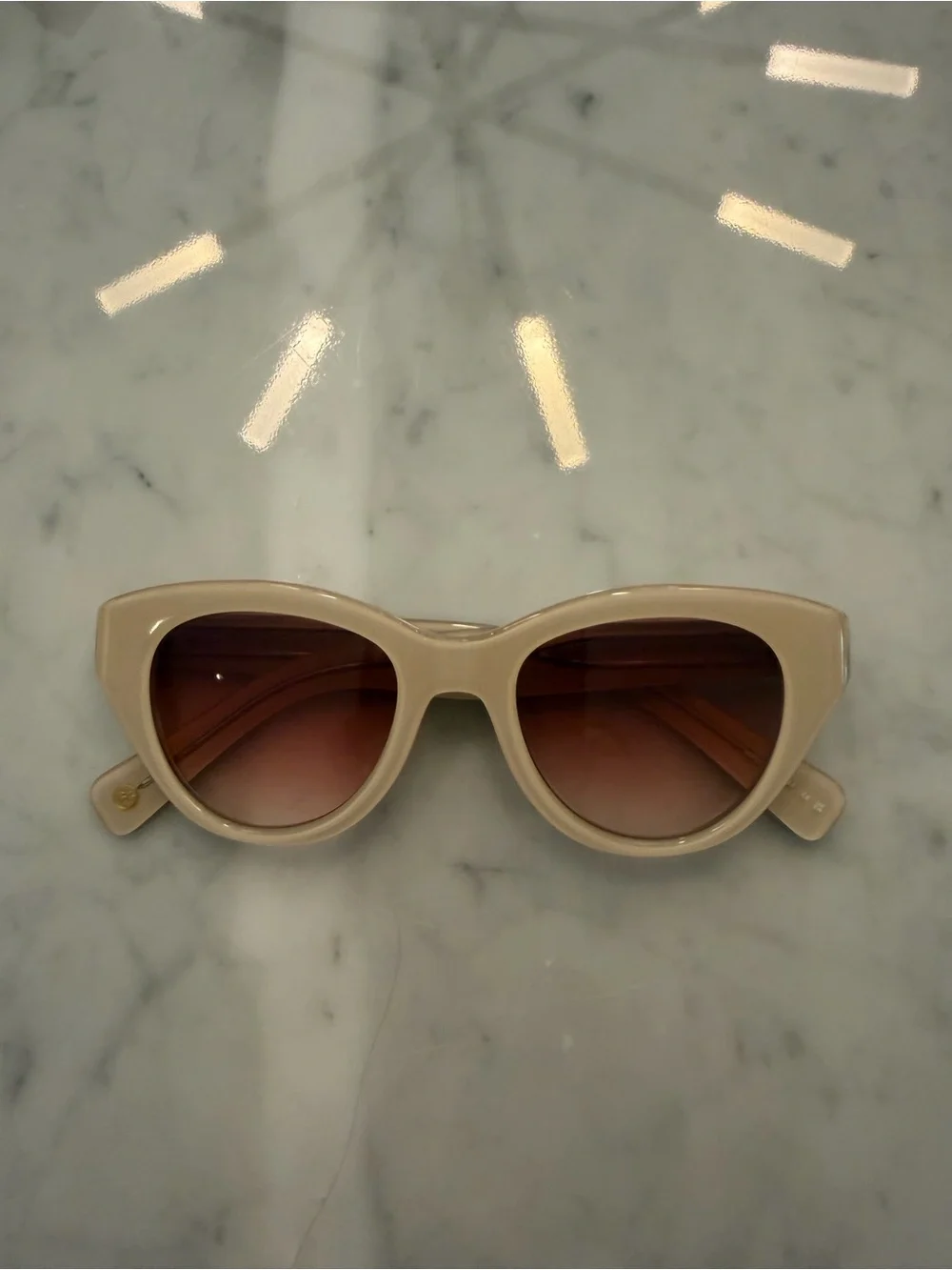 Cream Cat-Eye Women's Sunglasses with Gradient Lenses